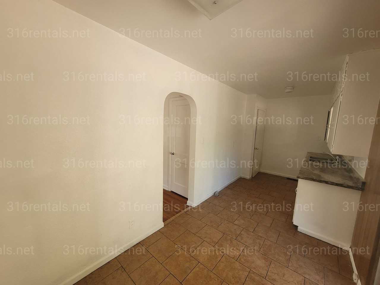 1122 N Terrace Dr - Photo 7 of 11