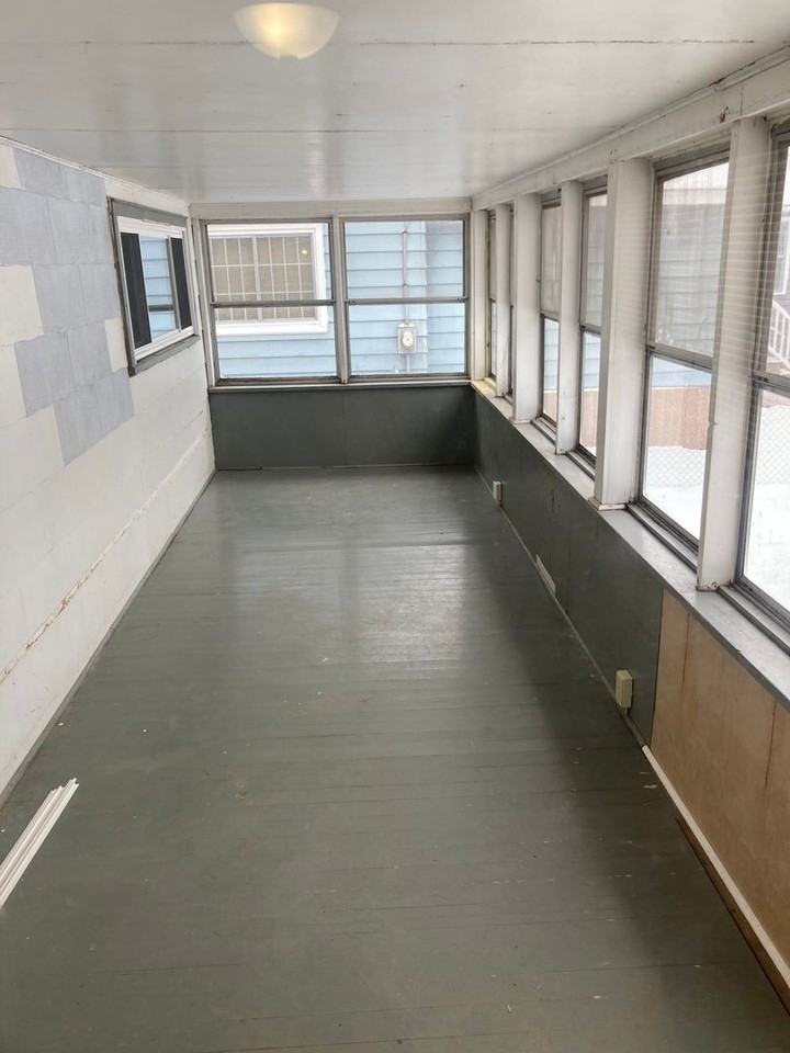 106 Hoover Dr - Photo 3 of 13