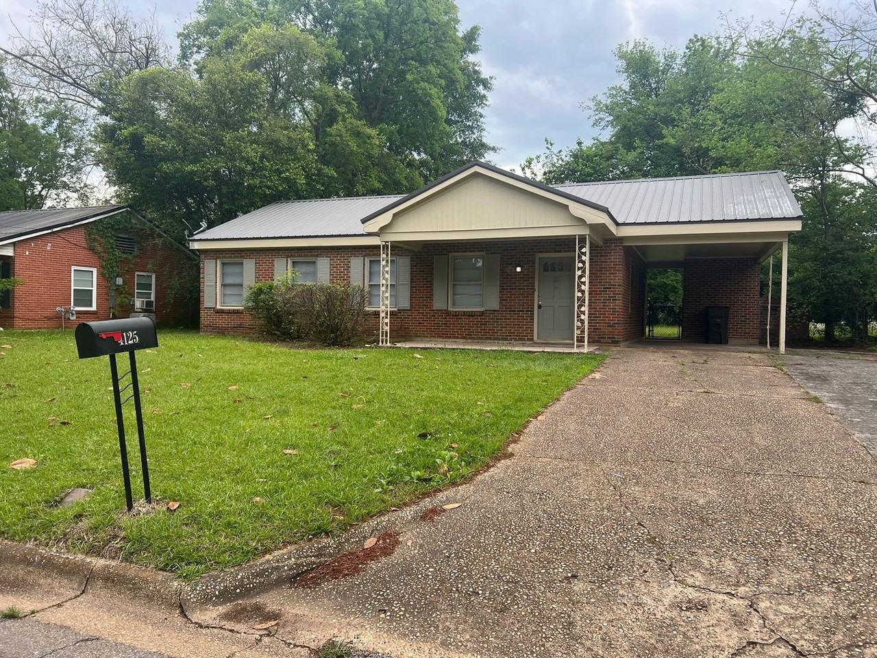 4125 11th St - Photo 3 of 34