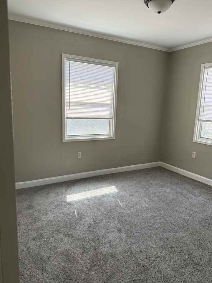 127 Crestview Dr #3 - Photo 3 of 15