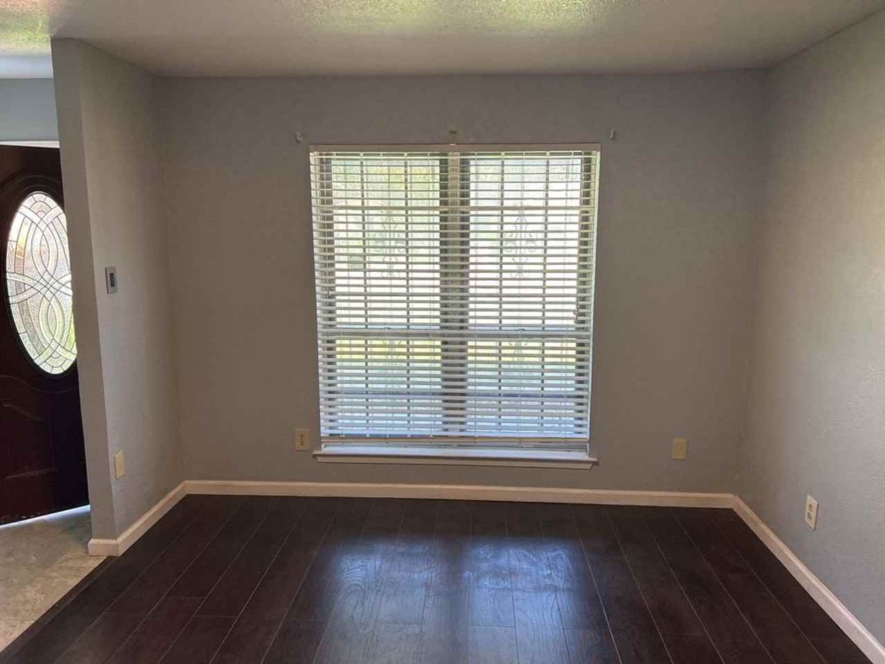 2310 Zinnia Ct - Photo 2 of 35