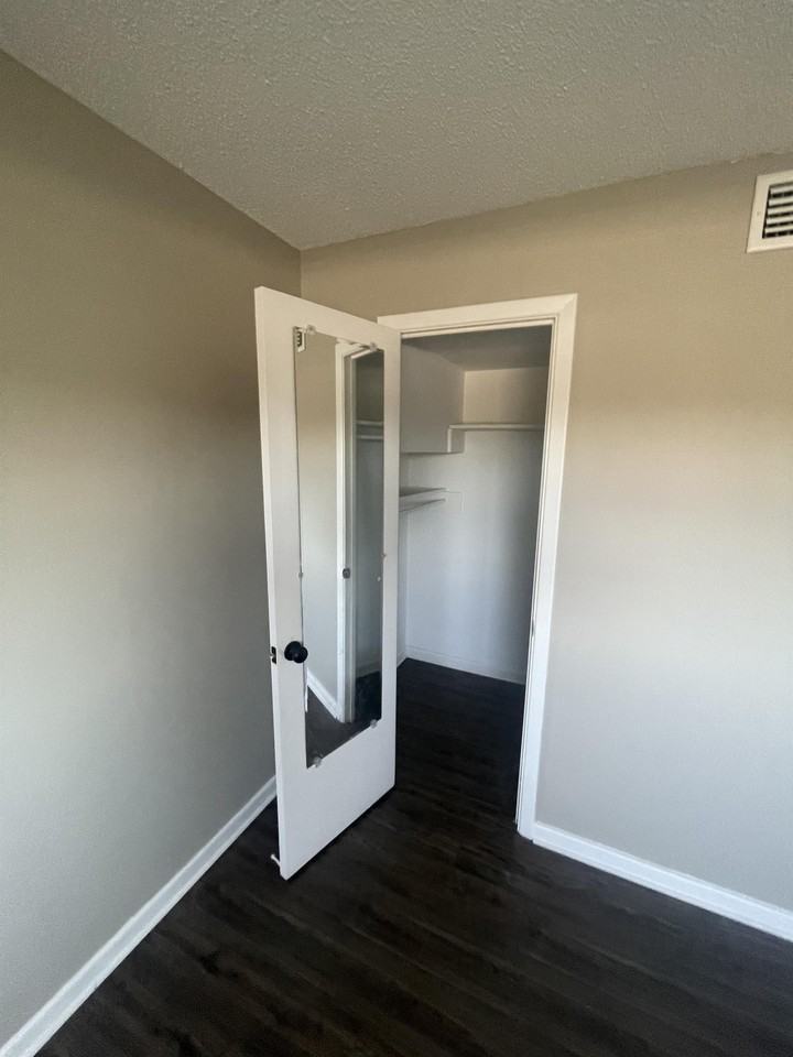 4705 Hickory Ave #C - Photo 5 of 29