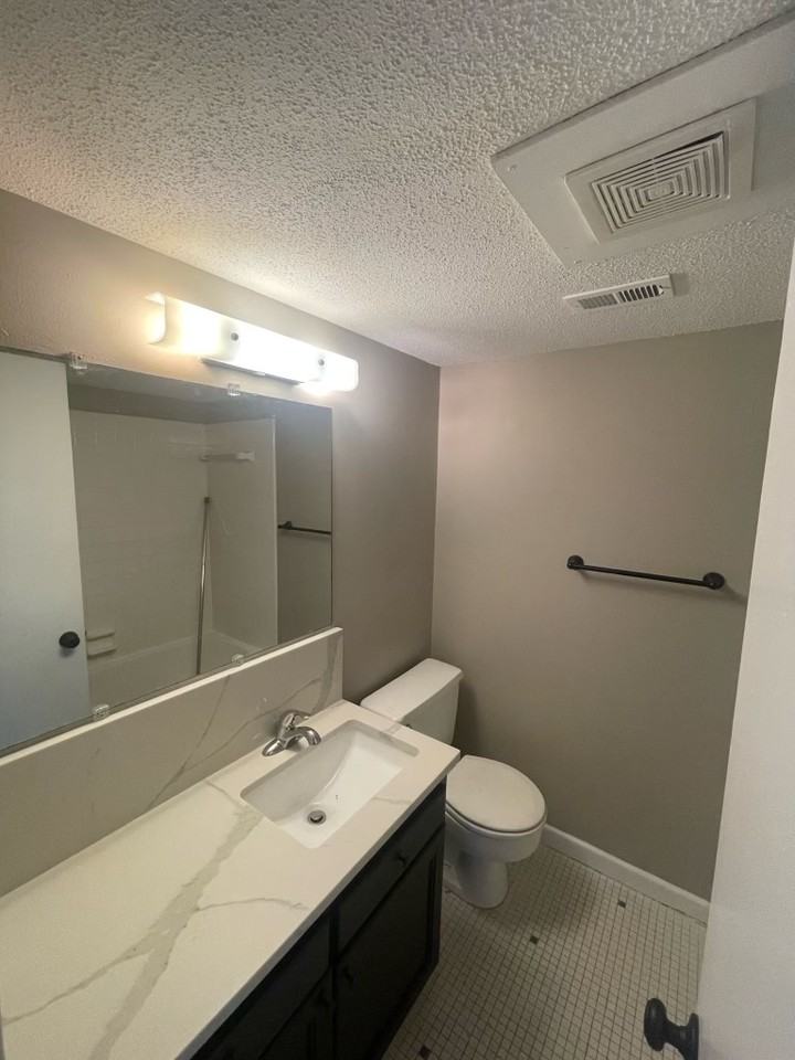 4705 Hickory Ave #C - Photo 6 of 29