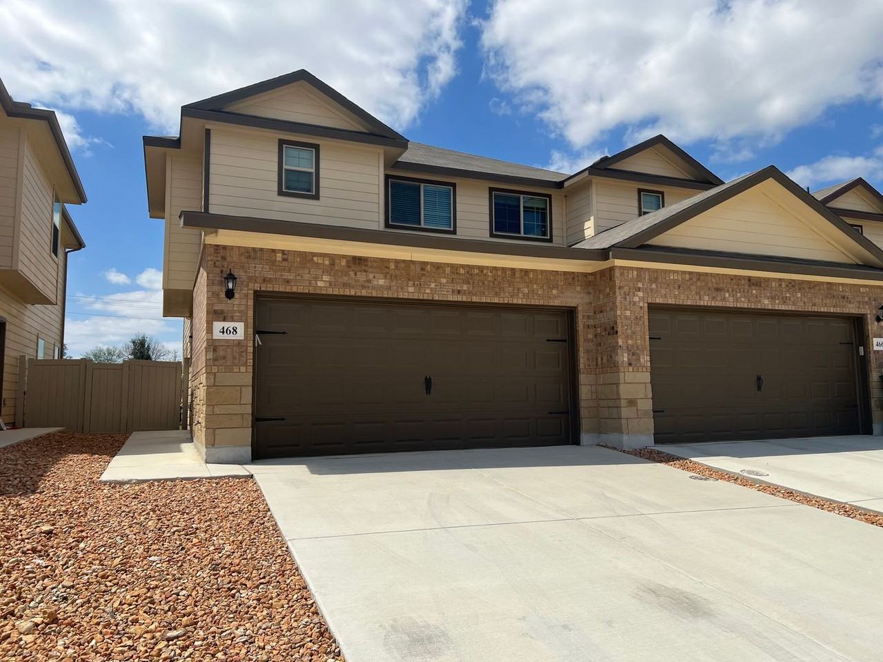 468 Emma Dr - Photo 3 of 27