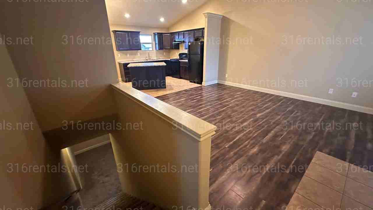 5639 N Lycee Ct - Photo 3 of 19