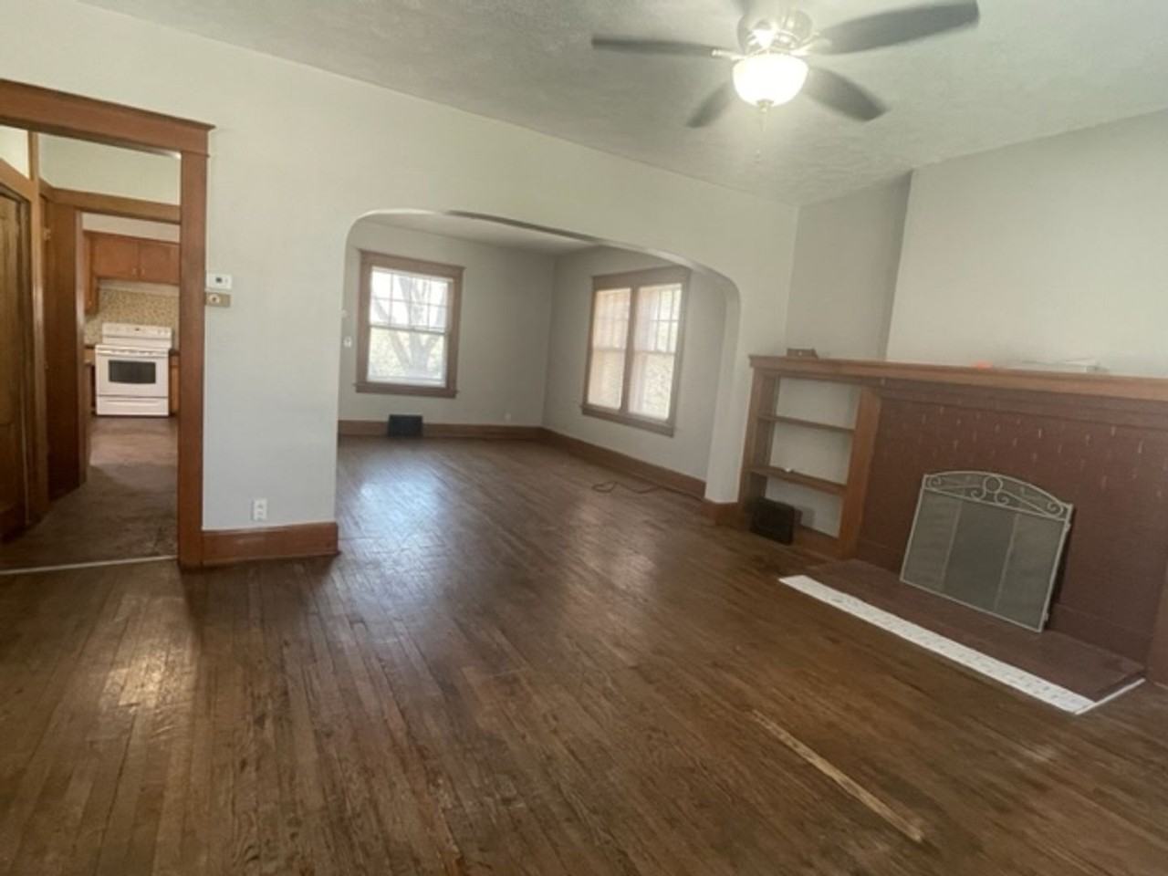 1138 S 33rd St - Photo 3 of 20