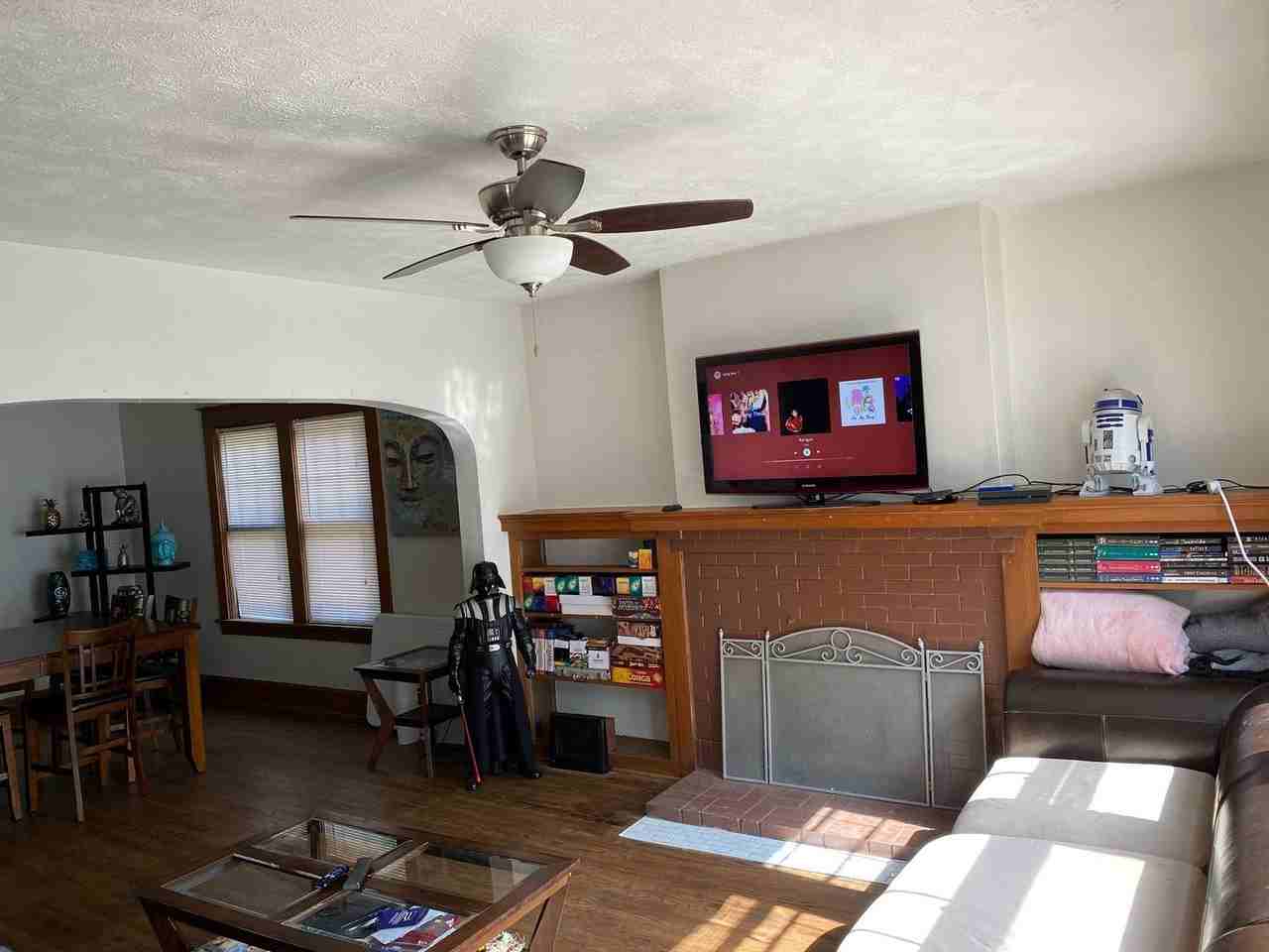 1138 S 33rd St - Photo 4 of 20