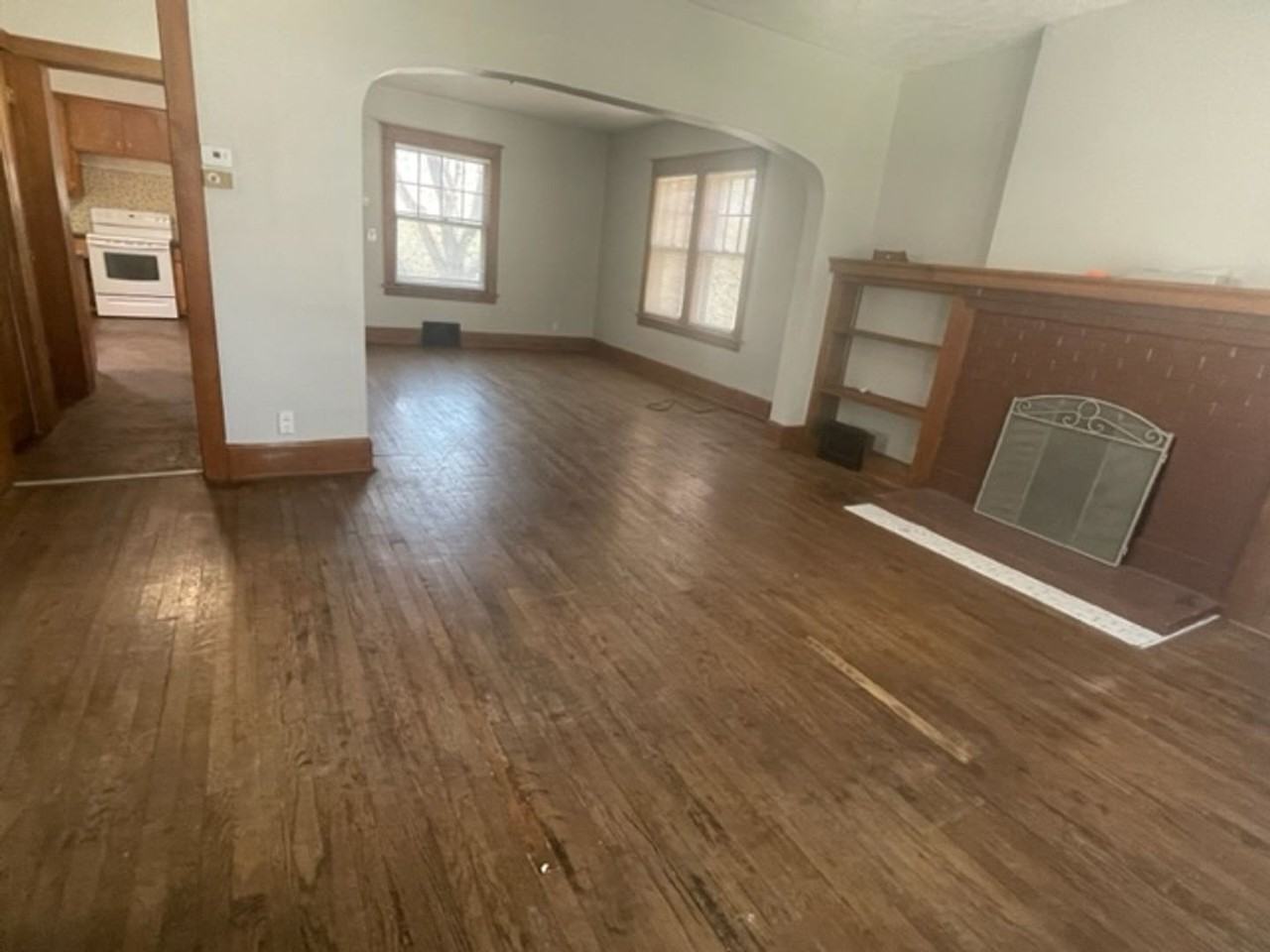 1138 S 33rd St - Photo 7 of 20