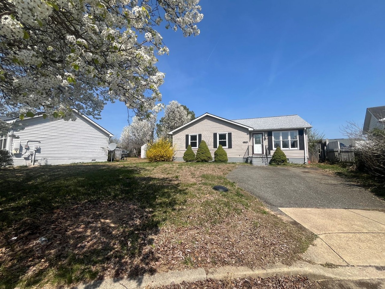 21346 Village Ct - Photo 3 of 22