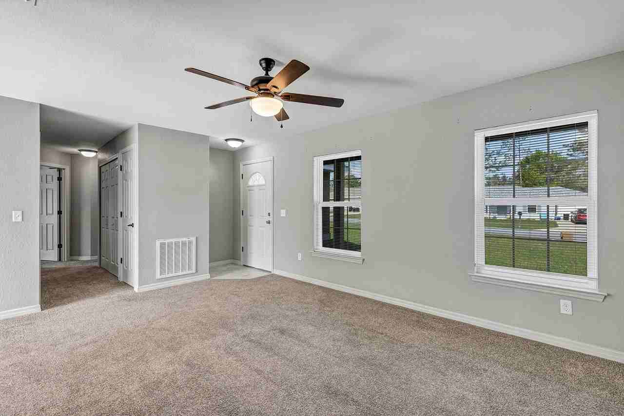 7 Locust Loop Cir - Photo 6 of 35