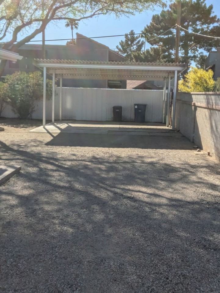 3733 N Tyndall Ave - Photo 5 of 34