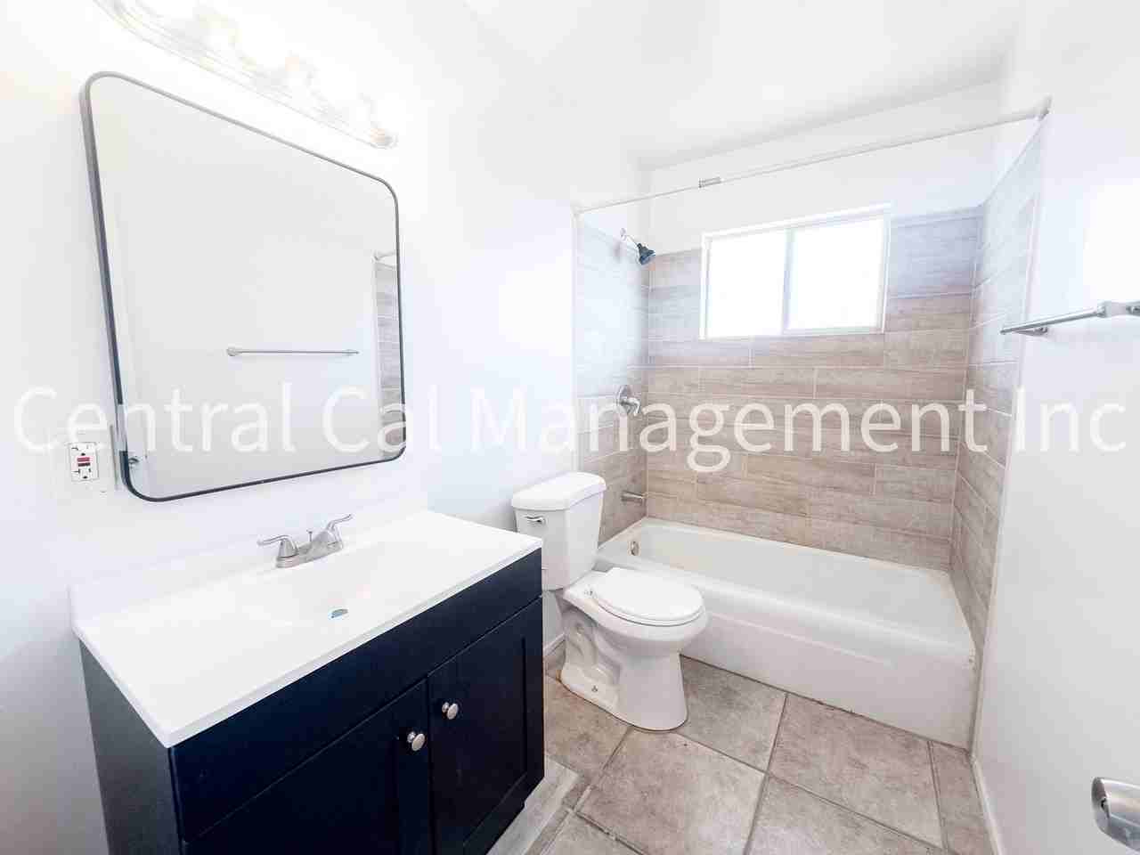 611 Wilson Ave - Photo 7 of 12