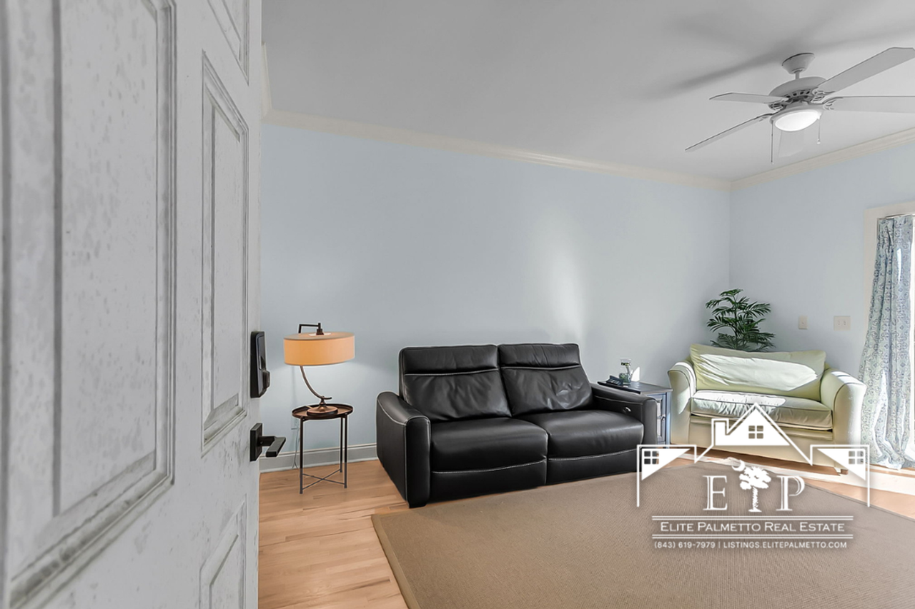 1815 Dogwood Rd #802 - Photo 4 of 34