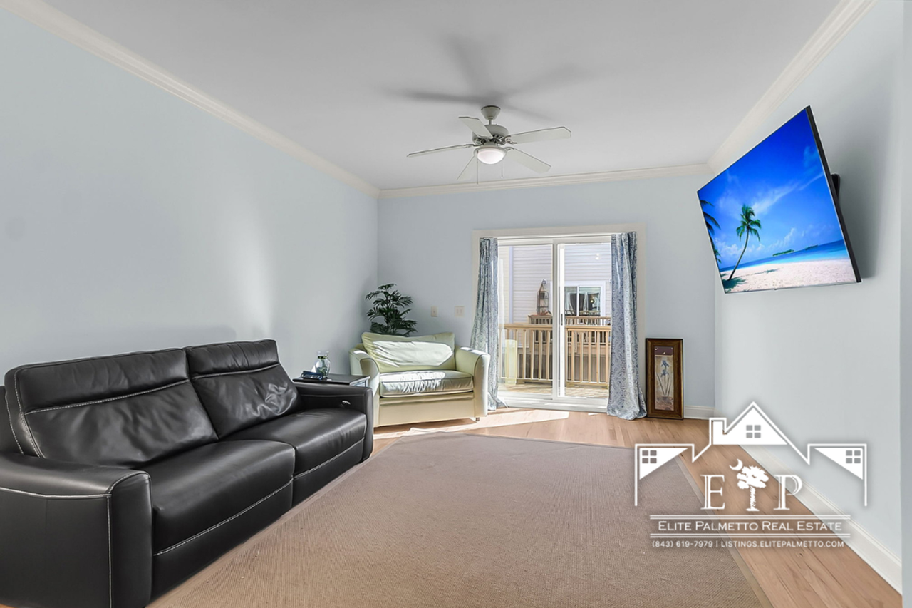 1815 Dogwood Rd #802 - Photo 5 of 34