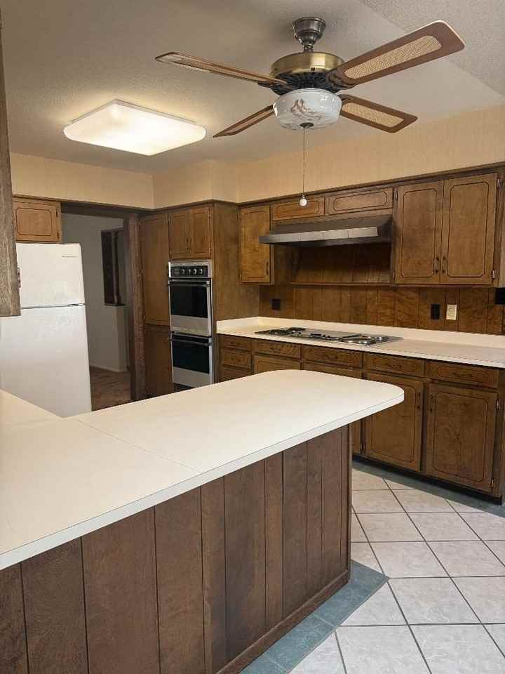 1409 Juniper Dr - Photo 4 of 40