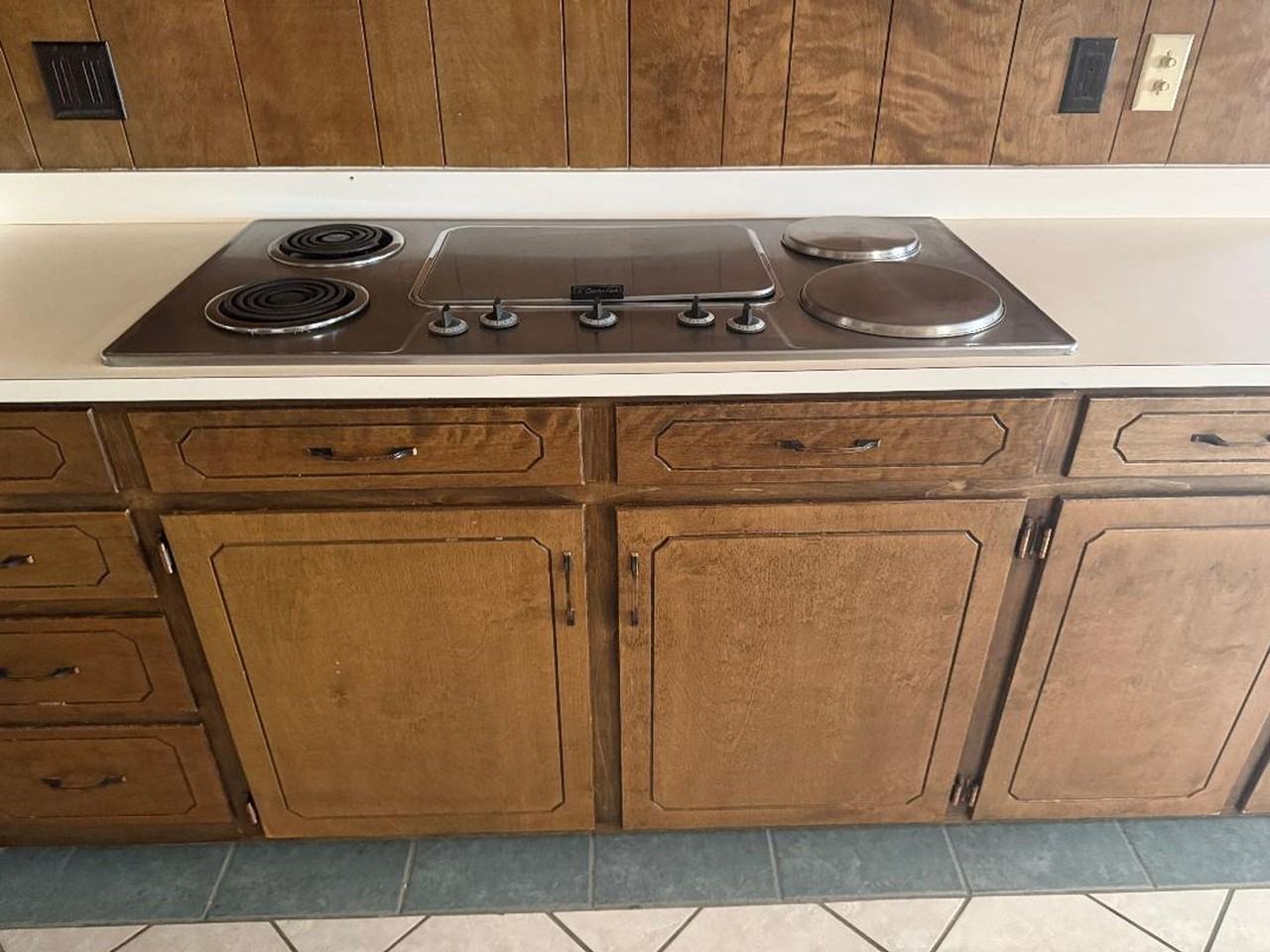 1409 Juniper Dr - Photo 7 of 40