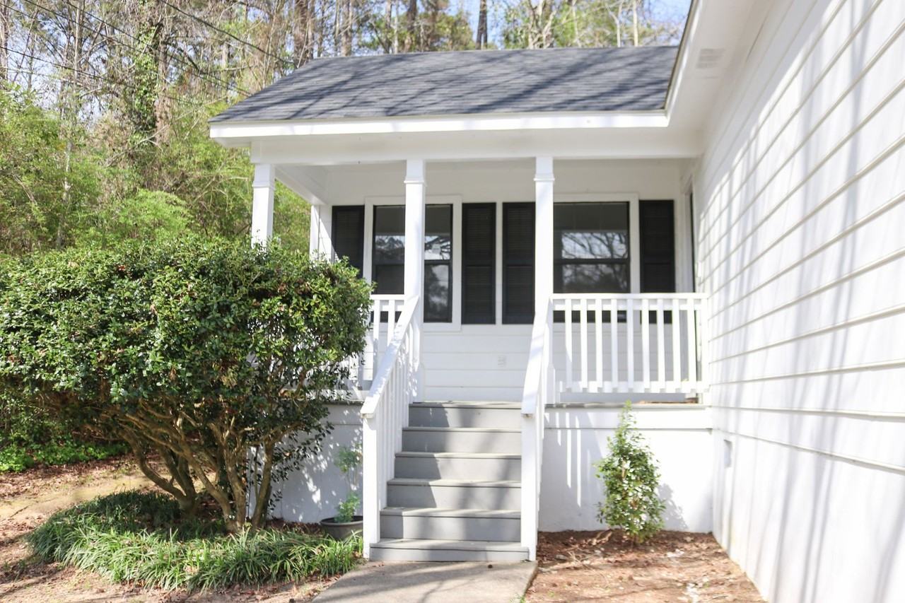 758 Friar Tuck Ln - Photo 4 of 36