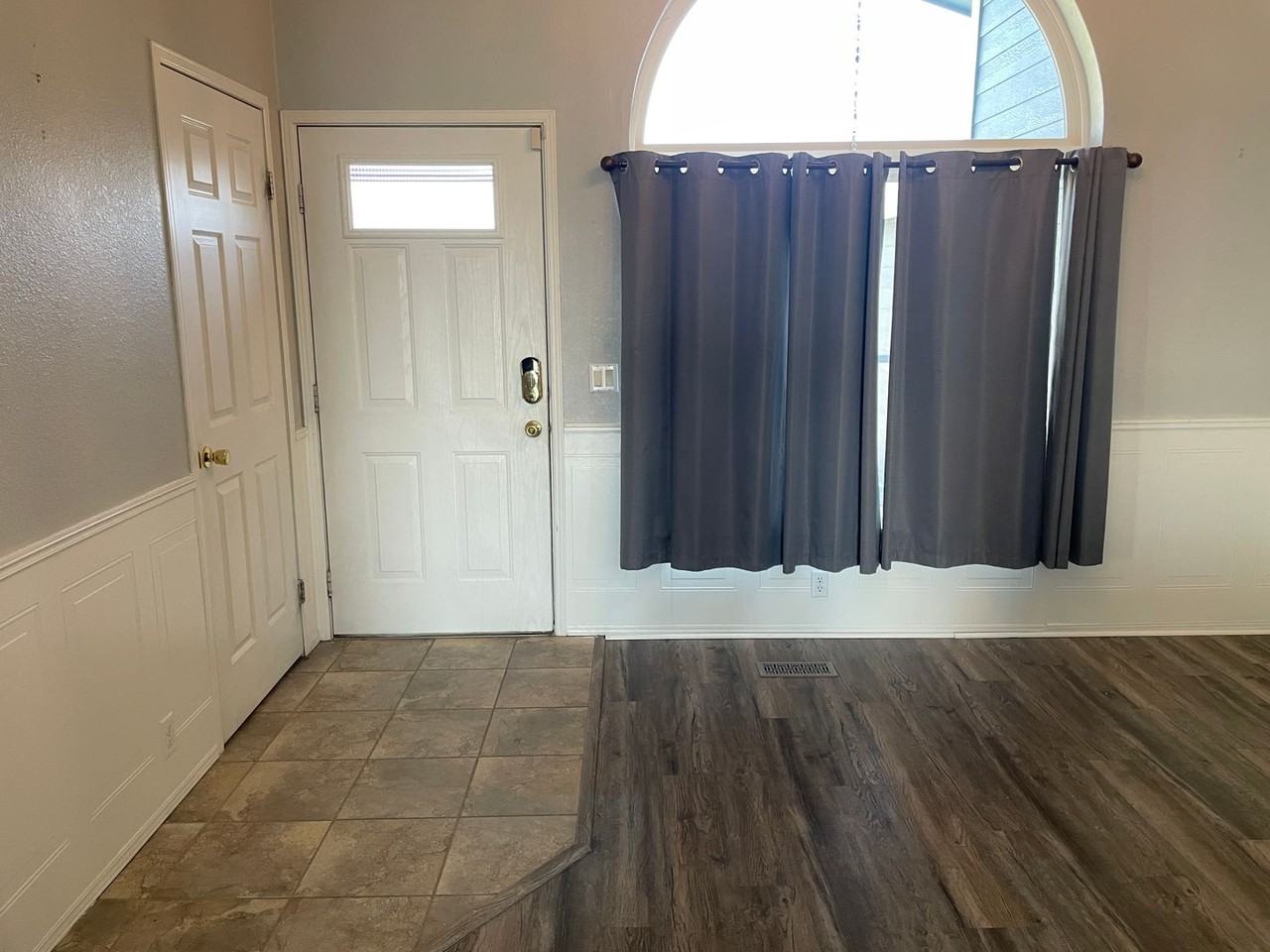 4710 Airway Dr Ne - Photo 3 of 19