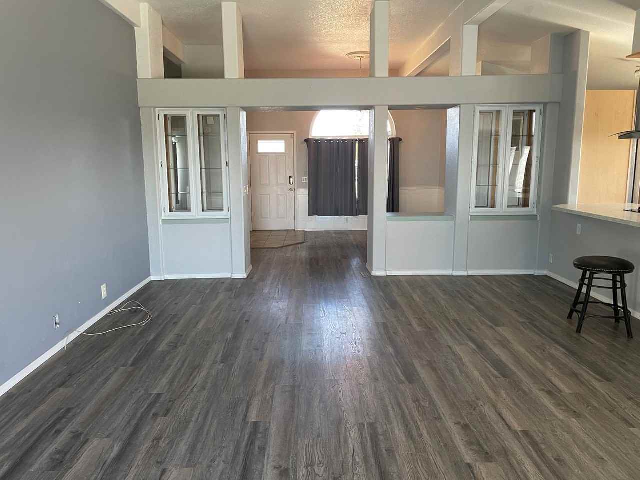 4710 Airway Dr Ne - Photo 4 of 19