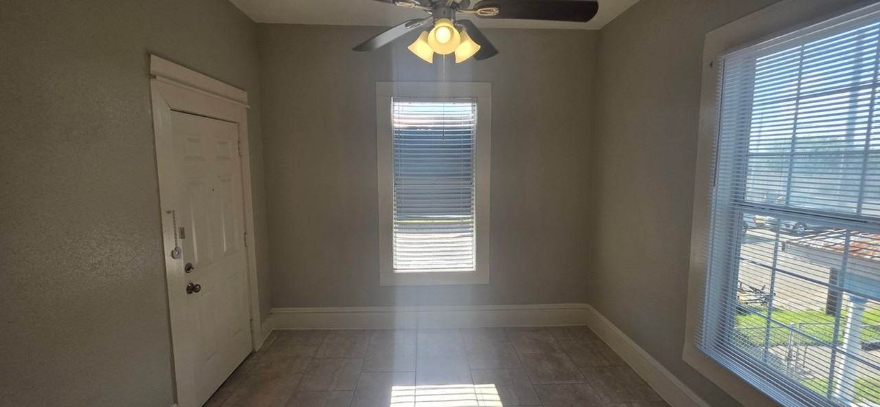 712 40th St - Photo 6 of 12