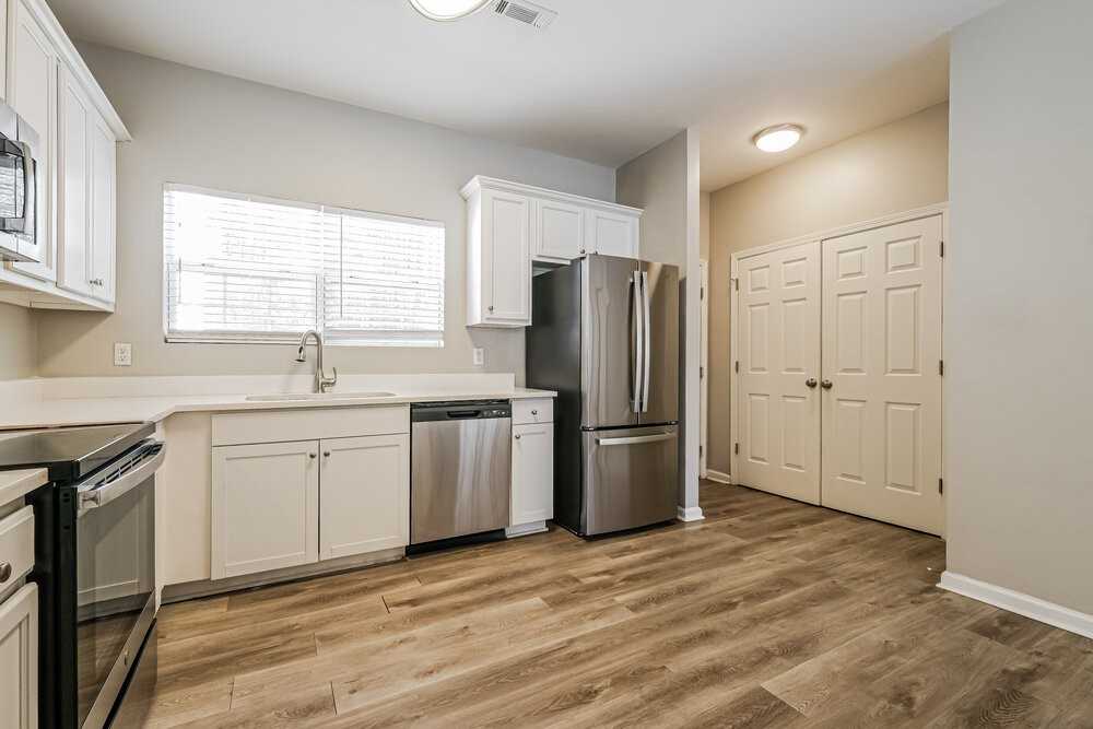 5480 Sierra Trl - Photo 7 of 17