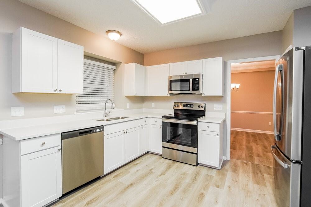 919 Beddingfield Dr - Photo 7 of 17