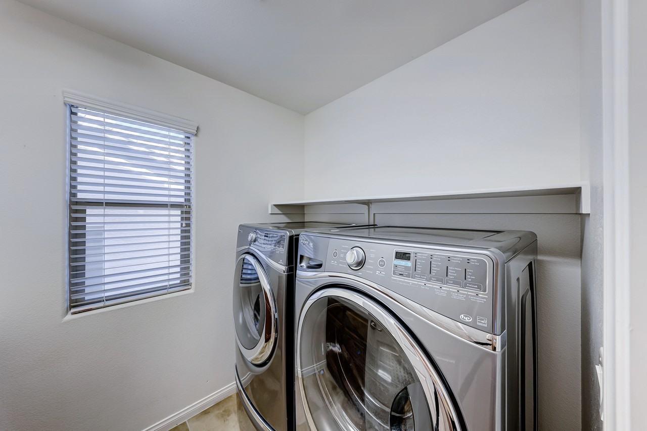 7040 Forest Heights Ct - Photo 2 of 42