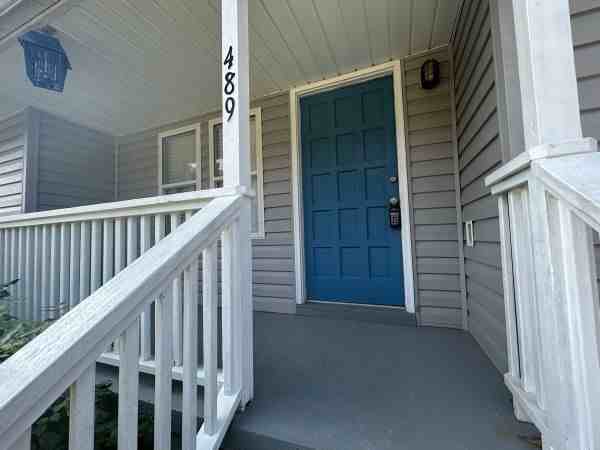 489 W Outer Dr - Photo 2 of 22