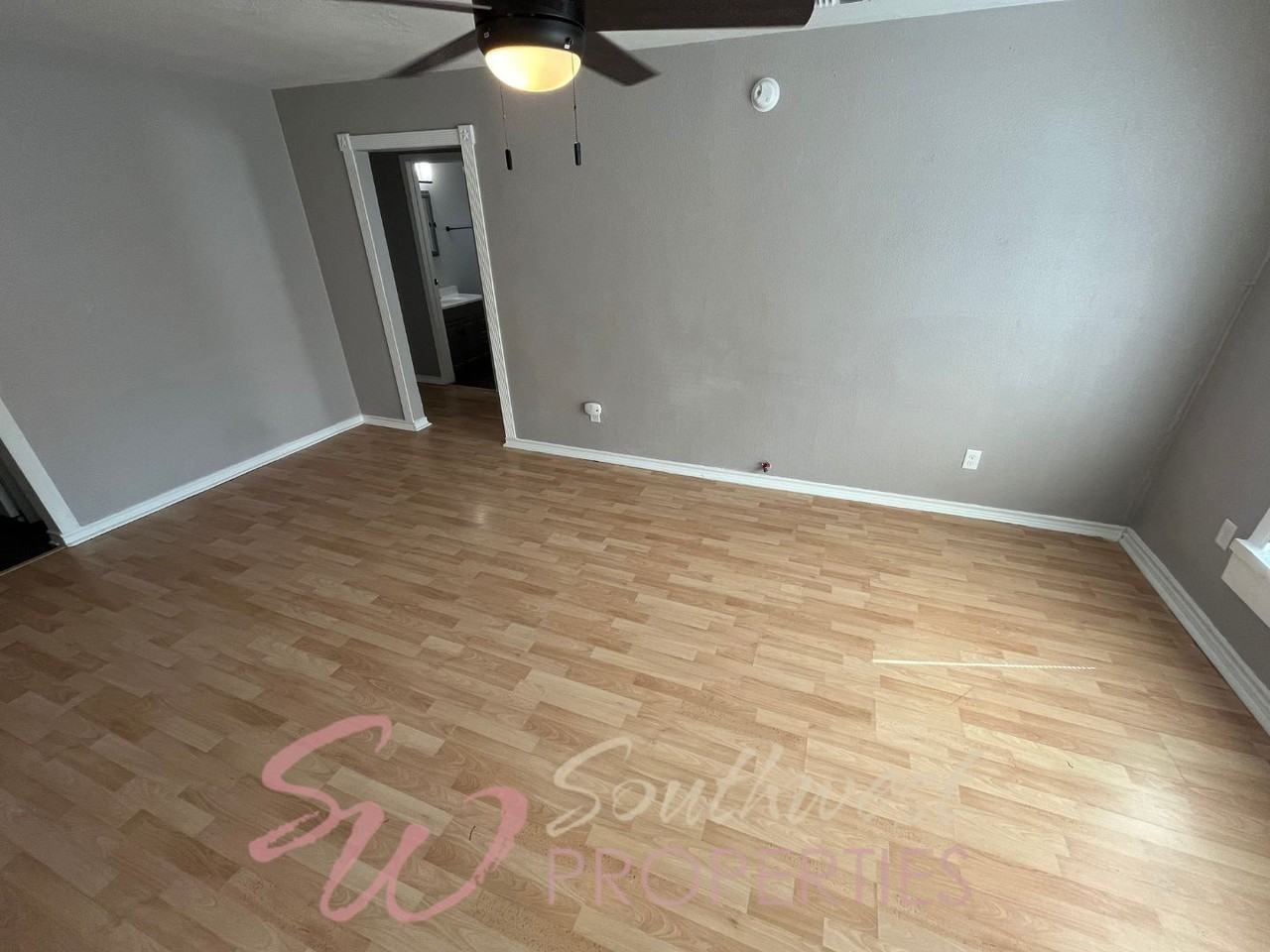 1029 W Green St - Photo 3 of 16