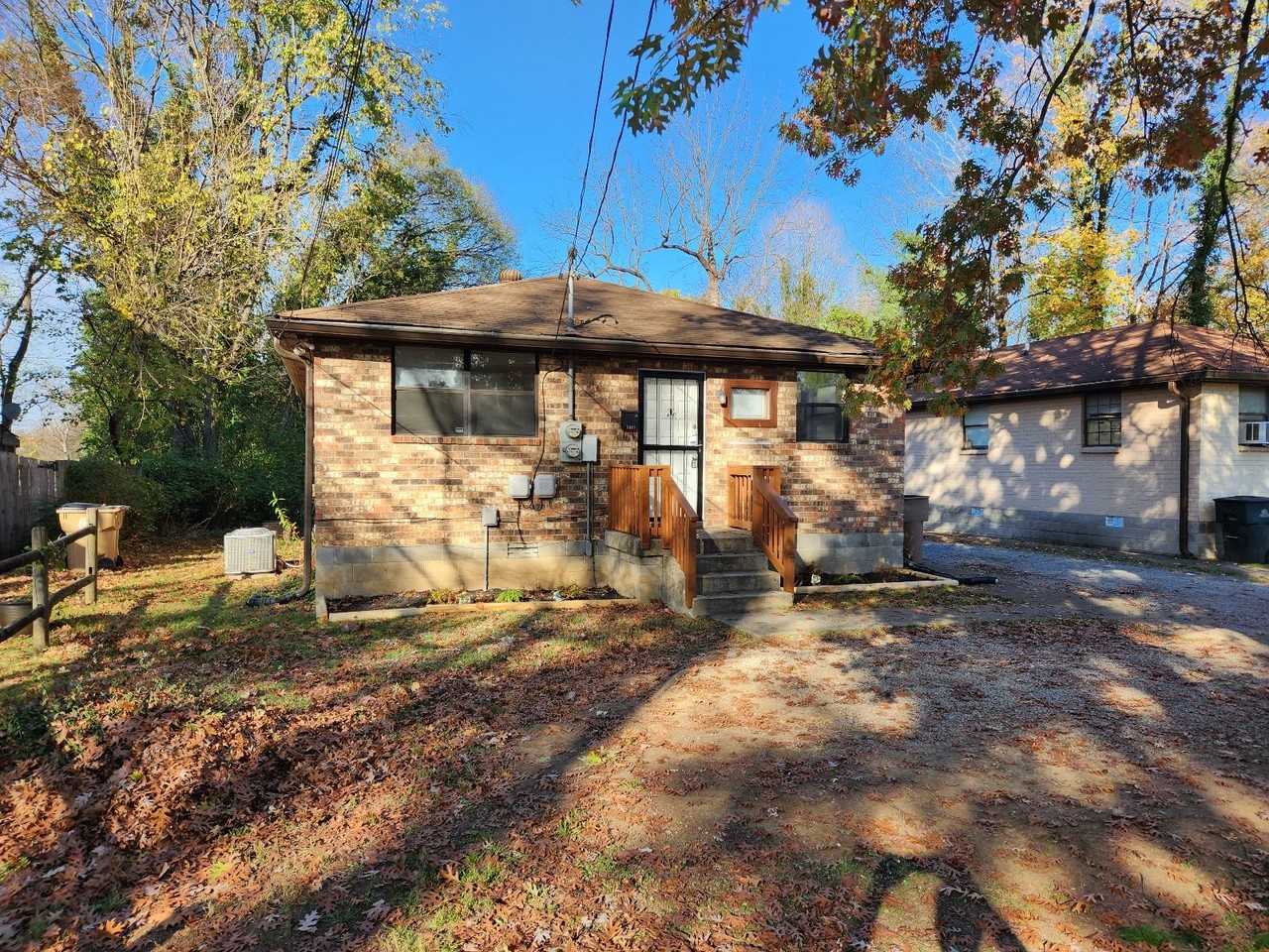 1409 Douglas Ave - Photo 4 of 14