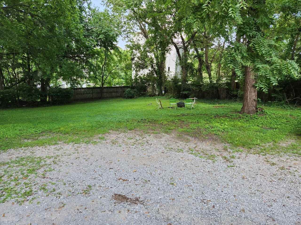 1409 Douglas Ave - Photo 5 of 14