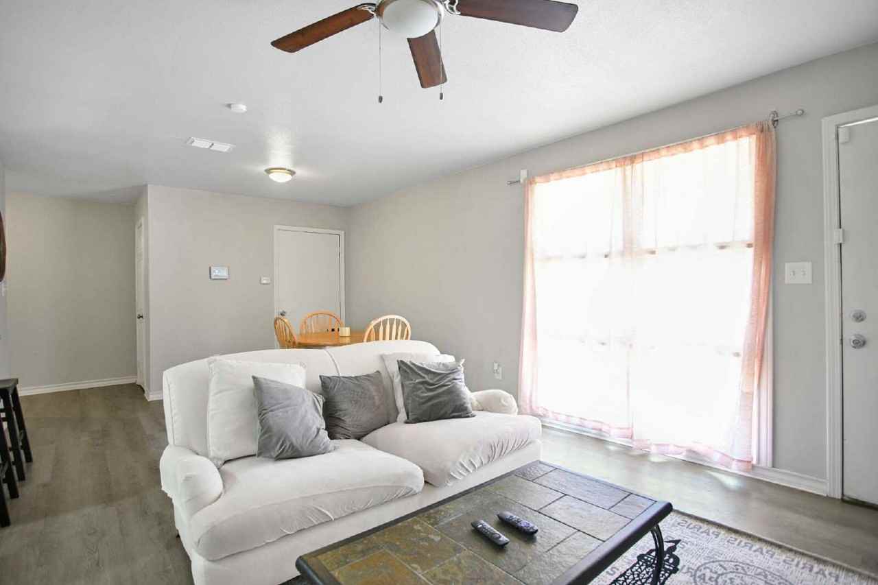2823 56th St - Photo 6 of 46