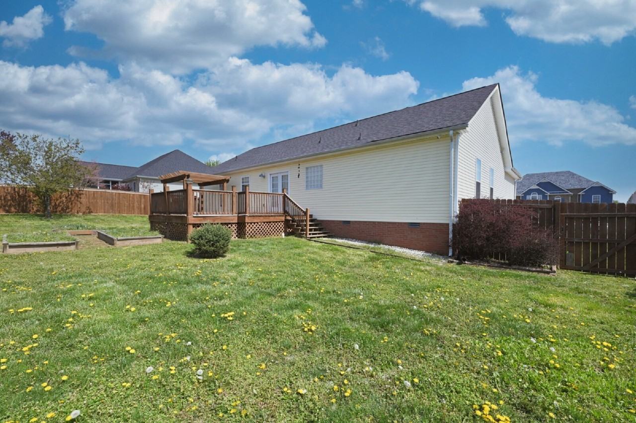 3925 Justene Ct - Photo 4 of 50