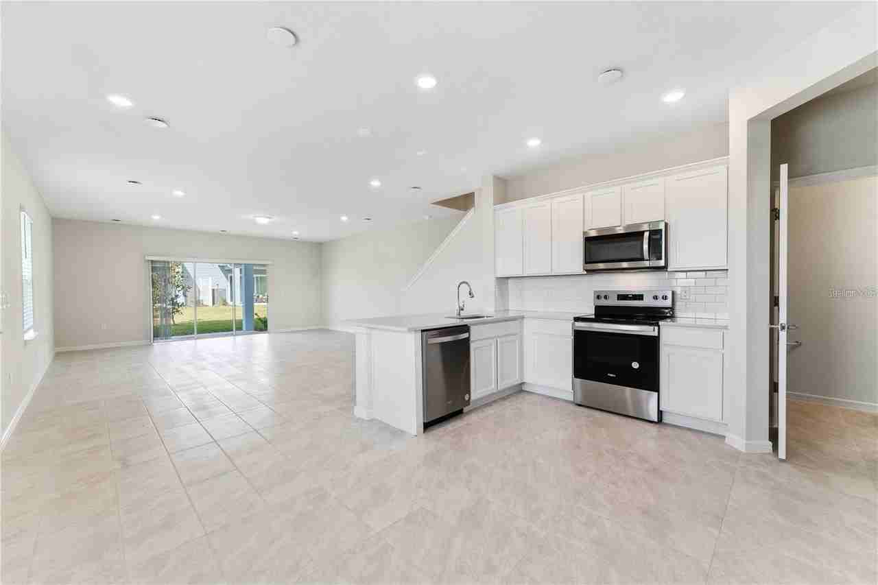 2326 Vision St - Photo 4 of 33