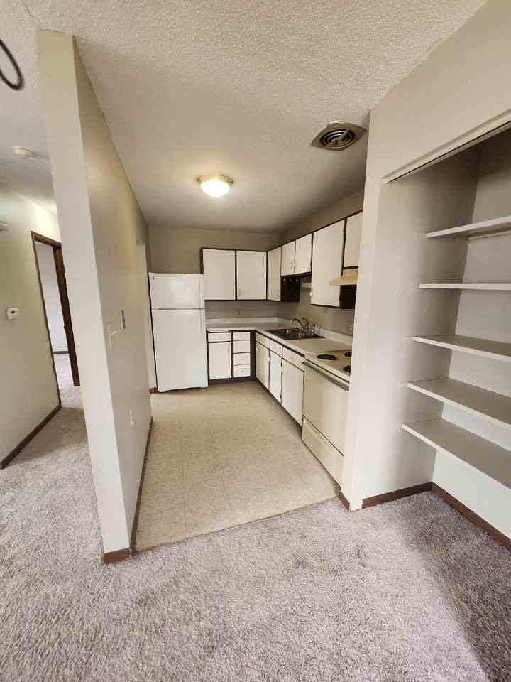 102 8th Ave Nw #06C - Photo 7 of 8