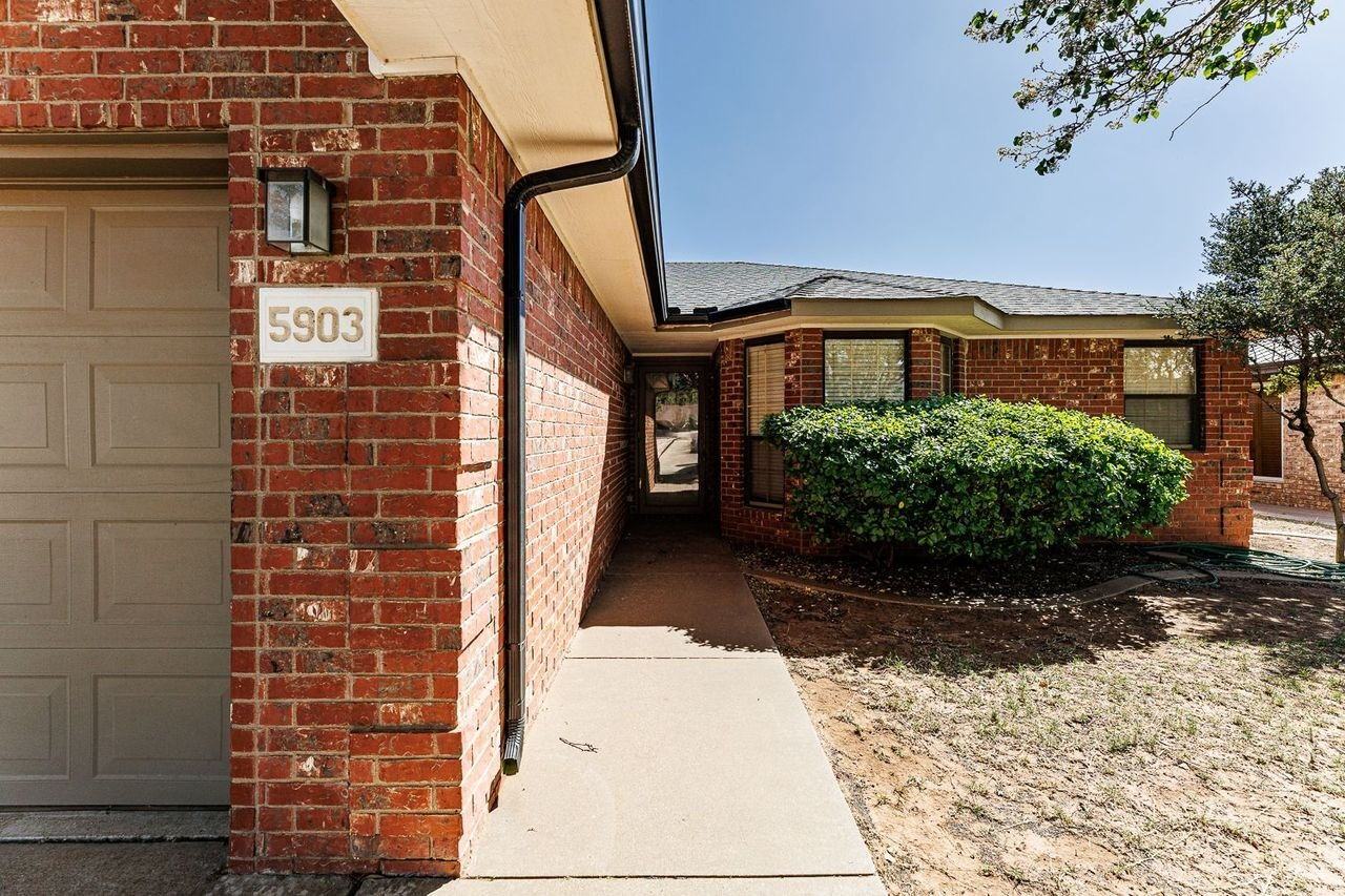 5903 70th St - Photo 2 of 28