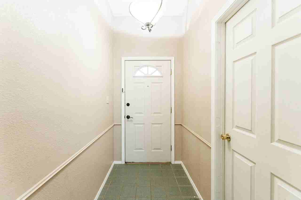 5903 70th St - Photo 3 of 28