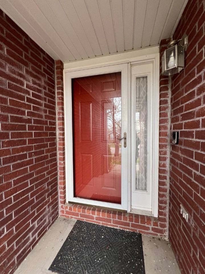 161 Shadowview Dr - Photo 3 of 32