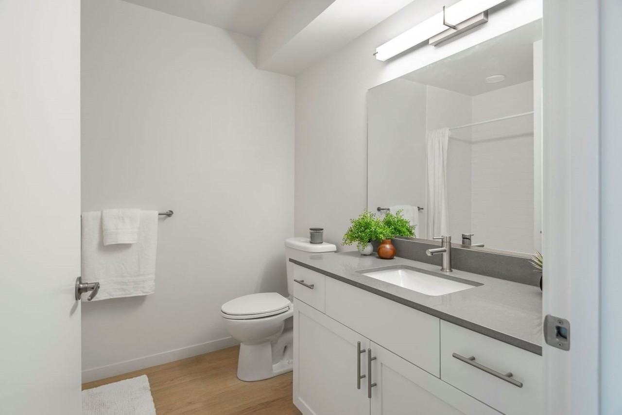 LUCILLE ON ROOSEVELT - Photo 5 of 15