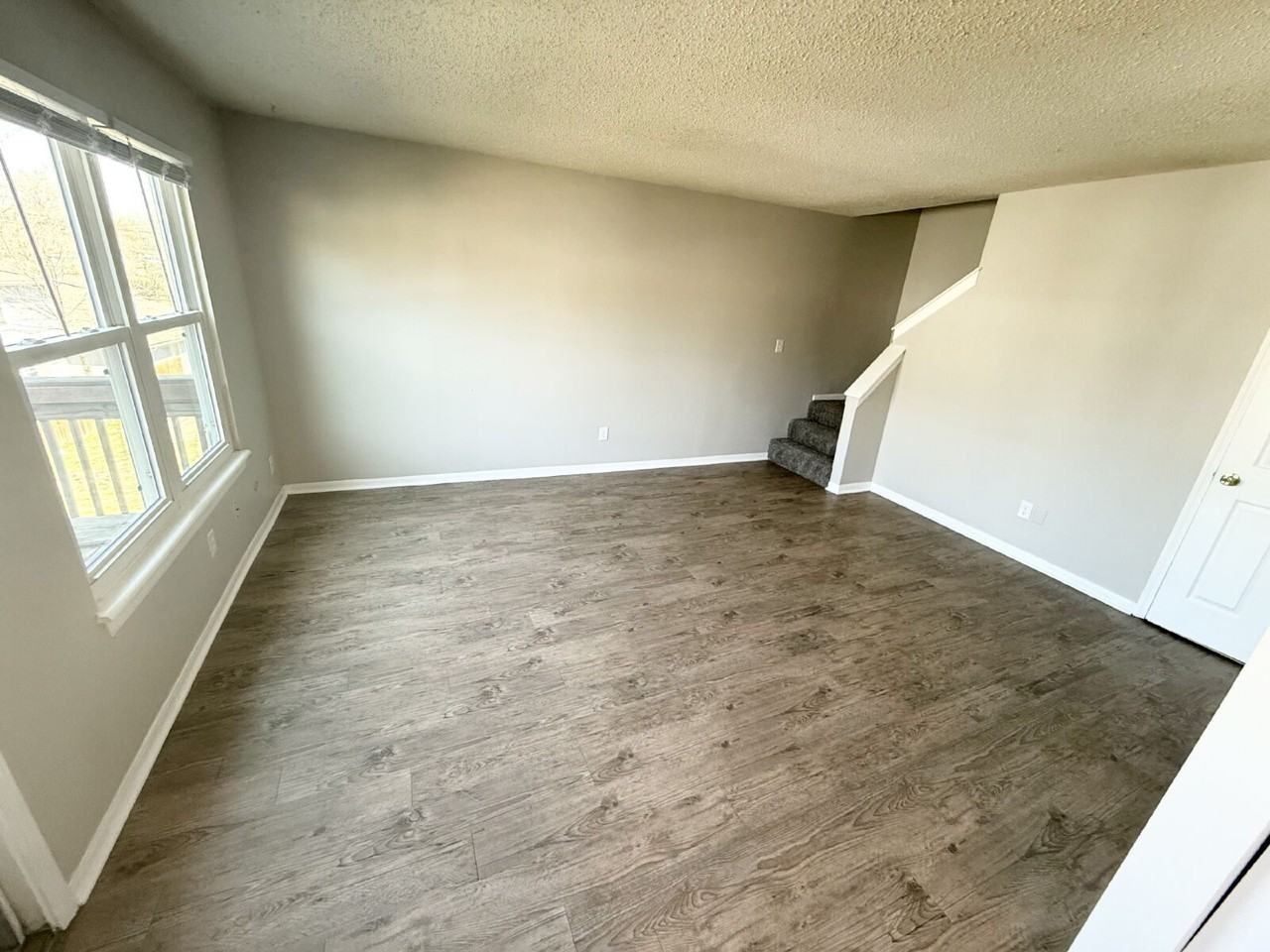 11008 Nw Crooked Rd Apt C - Photo 6 of 17