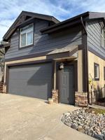 featured image of 12 W Monroe St