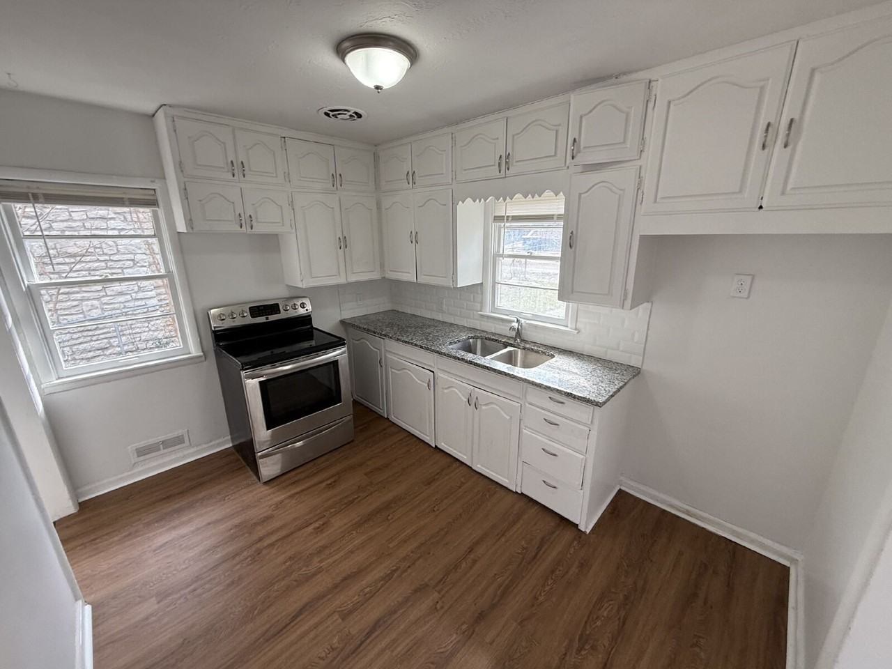 6701 College Ave - Photo 5 of 24