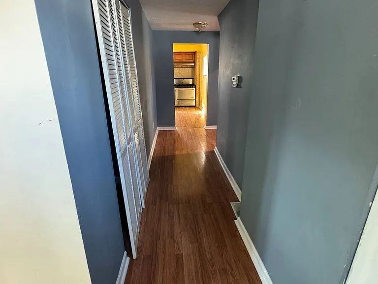 Floor1 208 1/2 E Cherry St - Photo 4 of 11