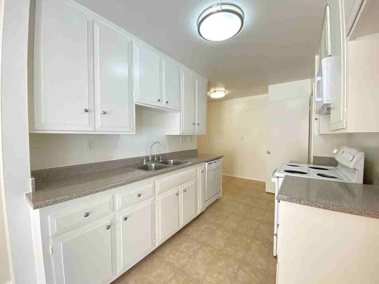 Burbank 12320, LP - Photo 6 of 45