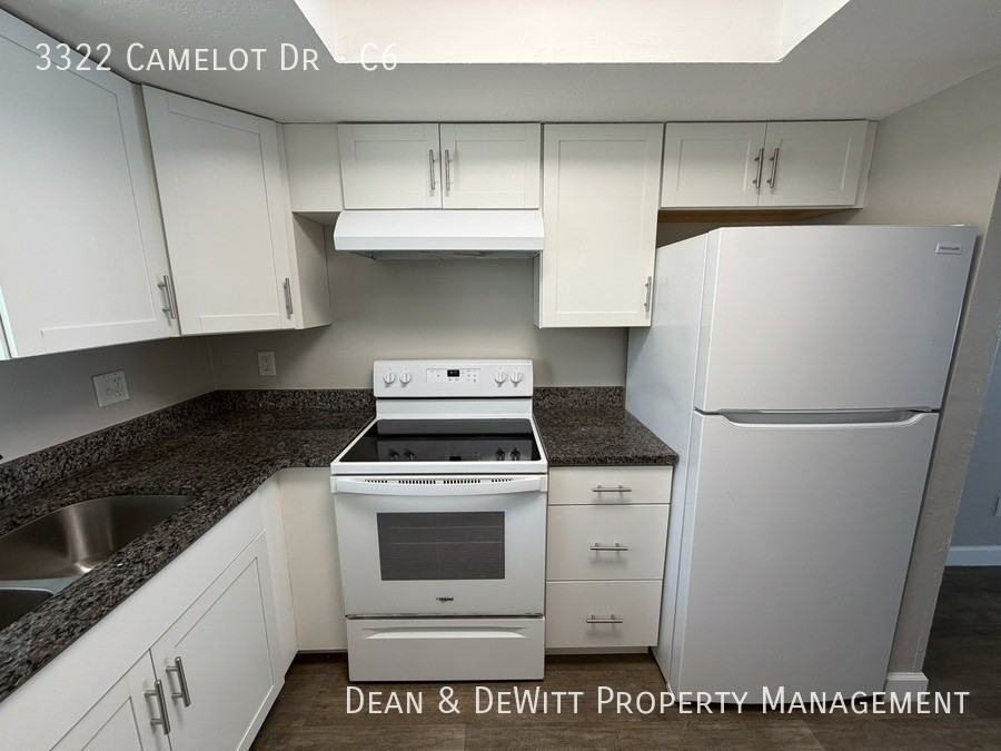 3322 Camelot Dr #C6 - Photo 2 of 12