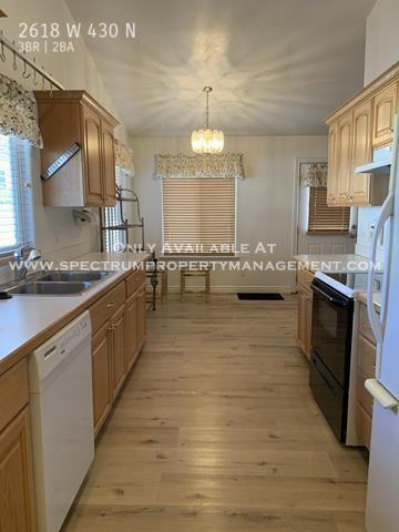 2618 W 430 N - Photo 6 of 20