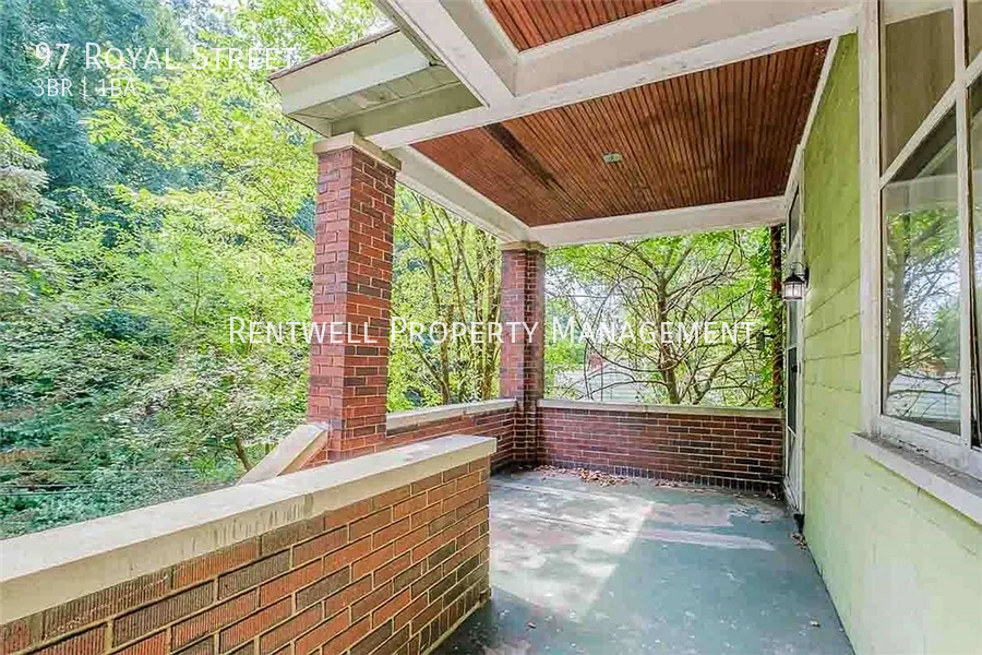 97 Royal St - Photo 3 of 24