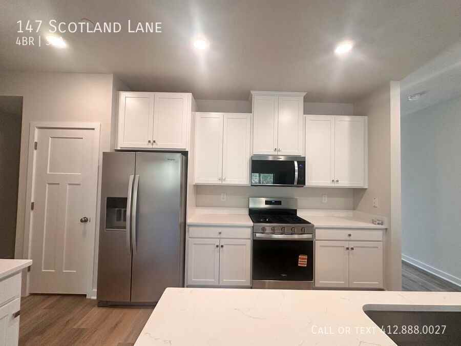 147 Scotland Ln - Photo 4 of 16