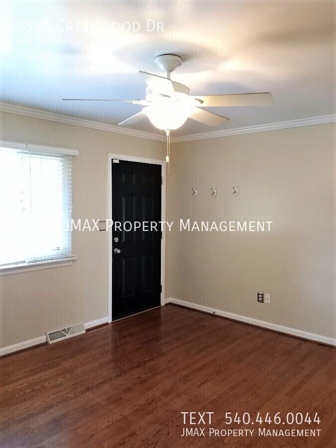 2848 Creekwood Dr - Photo 2 of 33