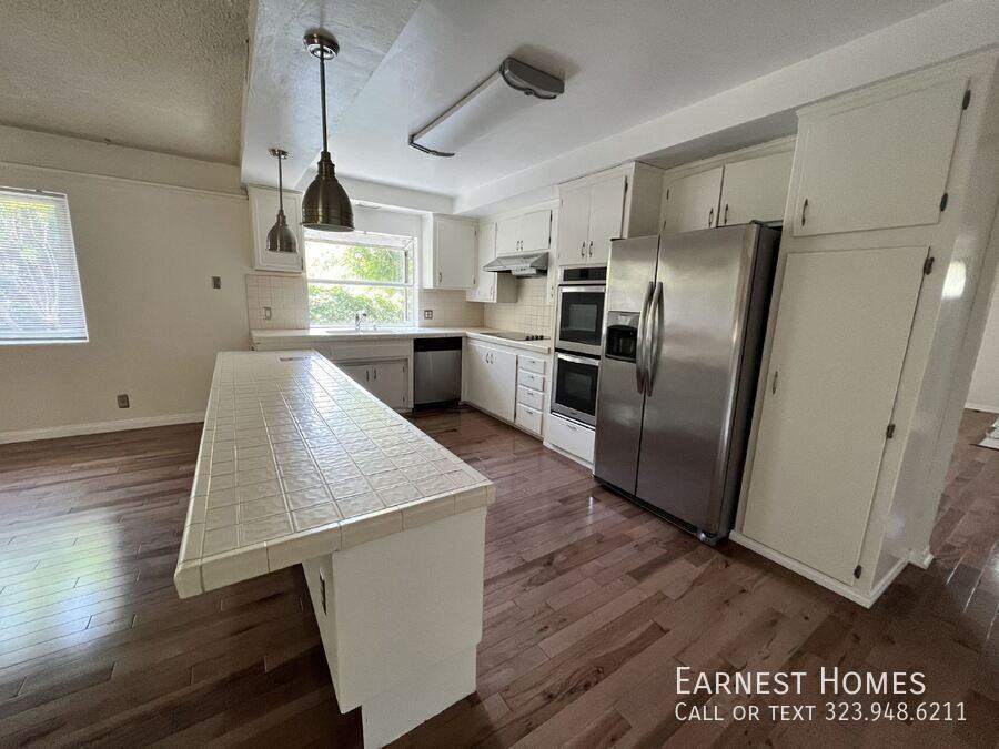 14268 Roblar Pl - Photo 3 of 17